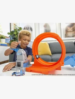 Action Loop Stunt Champion Track Set & 1 Diecast Car - Bilbanor