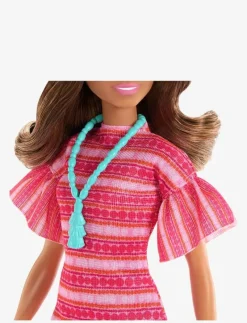 and Teresa Recipe for Friendship Teresa Fashion Doll in Signature Outfit with Accessories - Dockor