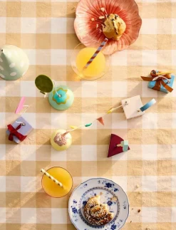 Birthday table decoration KID'S HUB - Dekorationsdetaljer