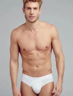 Brief 2-p - Briefs