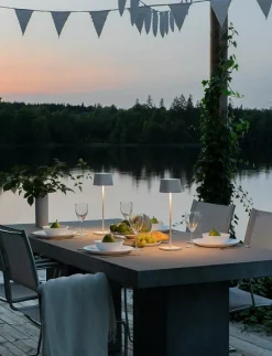Capri bordslampa fyrkantig USB 2700K/3000K dimbar - Bordslampor