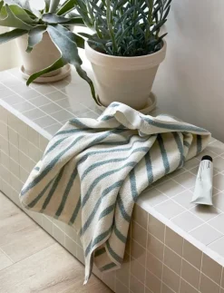 Everyday Stripe cotton towel - Badrumstextilier