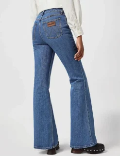 FIERCE FLARE - Utsvängda jeans