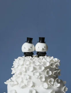 Hoptimist Wedding Groom - Skulpturer & Porslinsfigurer