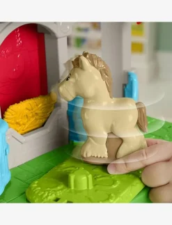 LITTLE PEOPLE LP STABLE PLAYSET - Lekset