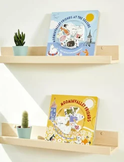 Moominvalley Book at the Seaside with 5 wooden figures (ENG) - Saga