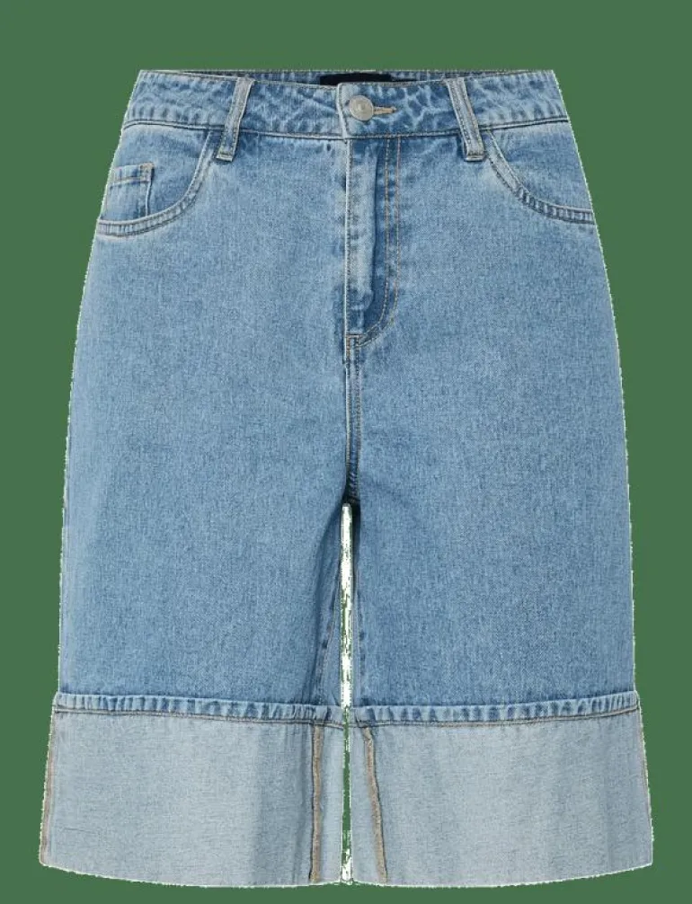 PCMINDY MW LOOSE DENIM JORTS D2D - Jeansshorts
