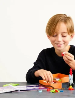 Plus-Plus Activity Pad – Space - Byggklossar