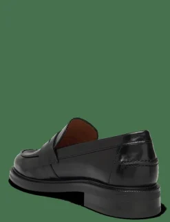 Shoes - Loafers