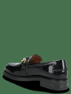 Shoes - Loafers