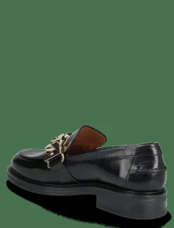 Shoes - Loafers