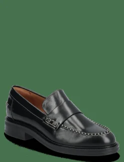 Shoes - Loafers