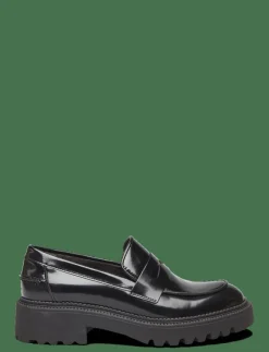 Shoes - Loafers