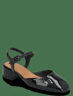 Shoes - Sandaler