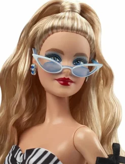 Signature 65TH Blue Sapphire Anniversary Doll - Dockor