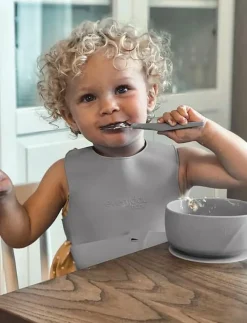 Silicone Bib with belts Quiet Grey - Haklappar