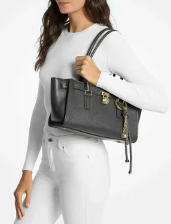 SM EW SHOULDER TOTE - Axelremsväskor