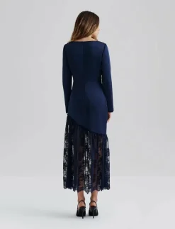 Suki Diagonal Cut Lace Midi Dress - Midiklänningar