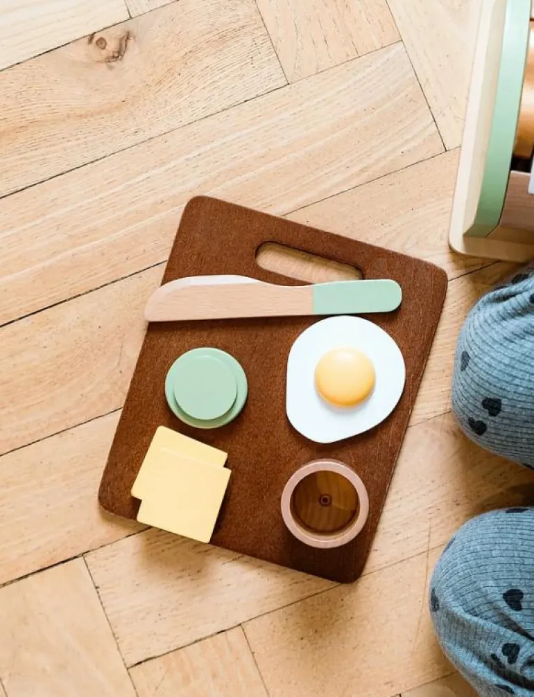 TOASTER SET WOOD IN GIFT BOX - 9 PCS - Tillbehör till leksakskök