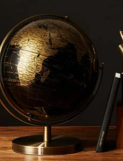 World tour Globe - Skulpturer & Porslinsfigurer