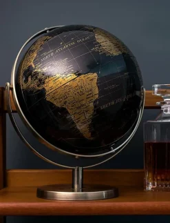 World tour Globe - Skulpturer & Porslinsfigurer